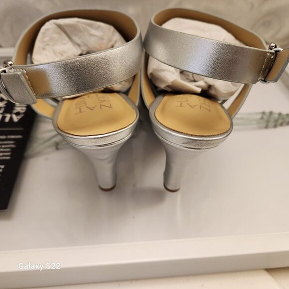 Naturalizer "Dee" Siler Metallic Heeled Sandals. NIB. Size 6.5 Wide - Picture 9 of 12